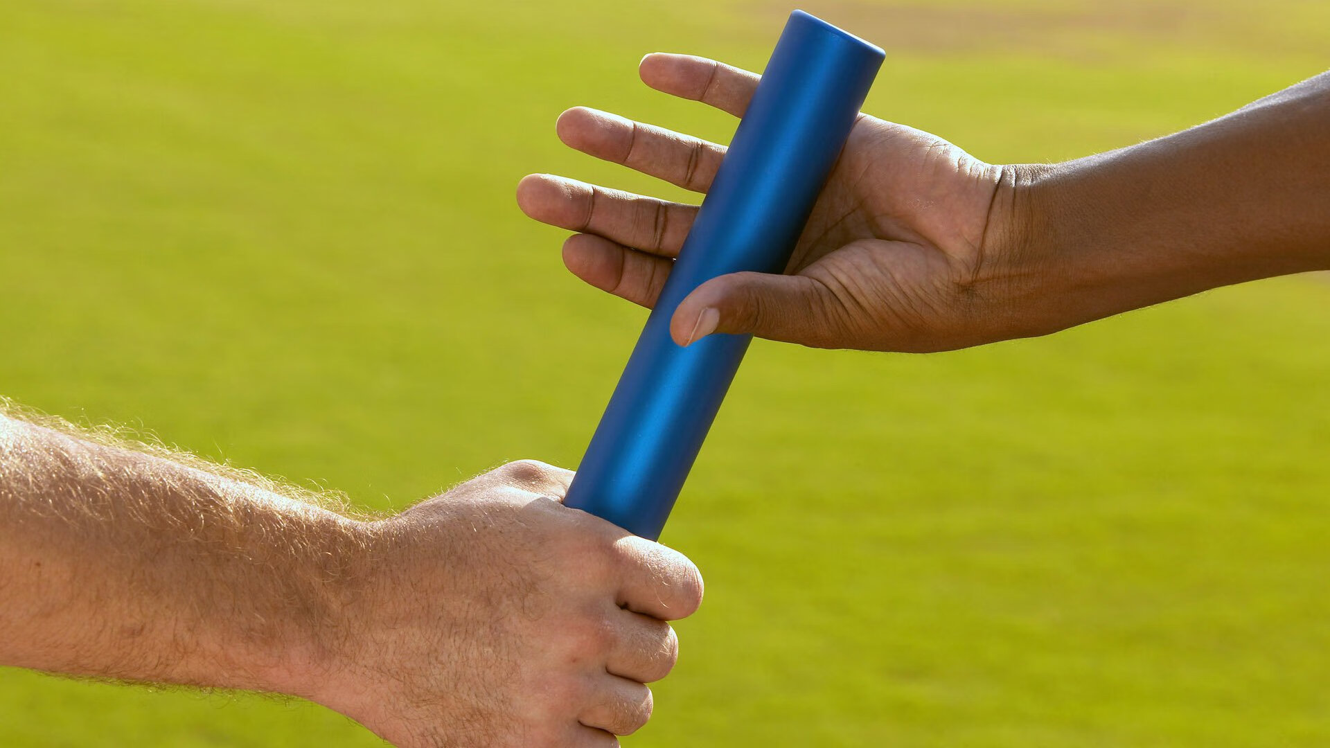 中国足球职业俱乐部球员健康管理制度完善，足球从业人员